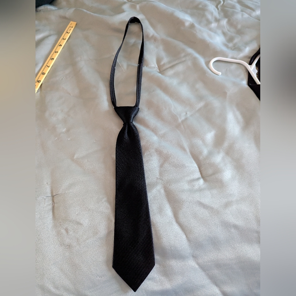 Black Easy Tie